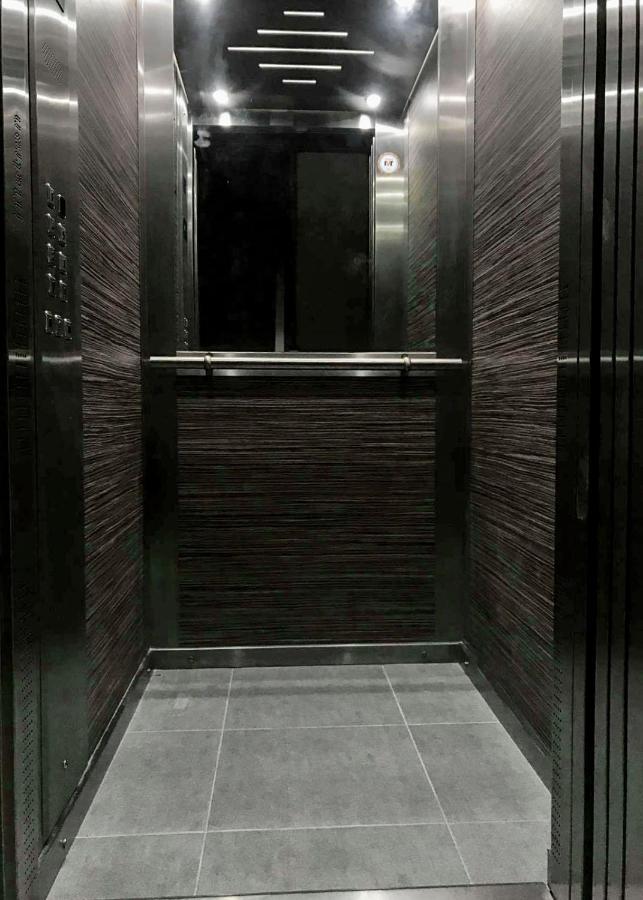 F10 Room 3, Private Room Two Single Beds Shared Bathroom In Shared Flat Мсида Екстериор снимка